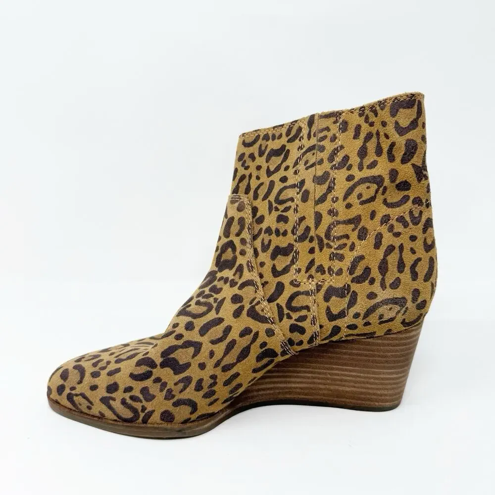 Lucky Brand Wedge Ankle Boots 6.5M Leopard Suede Leather Safari Pull On Mob Wife